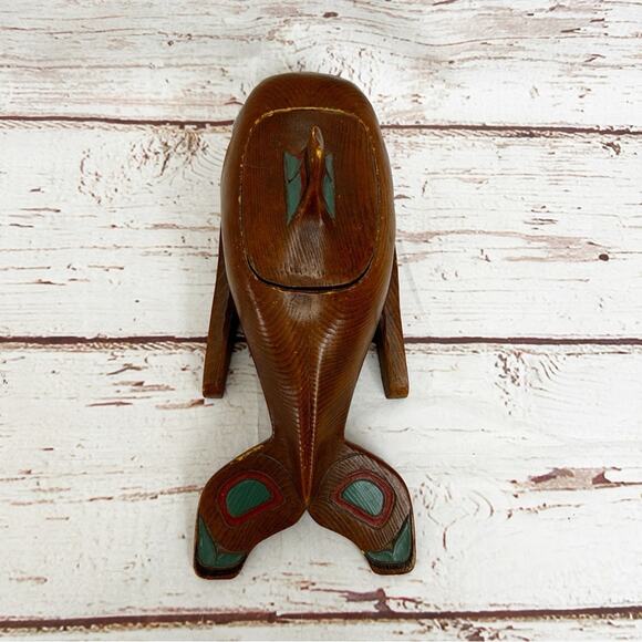 FIRST NATIONS Large Pearlite Haida Wooden Whale Box - Picture 4 of 7